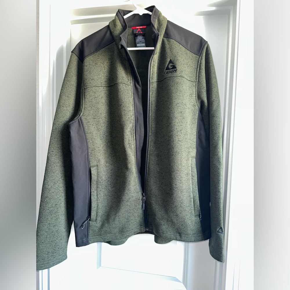 Gerry Men's full zip mix media jacket 100% polyester warm large logo